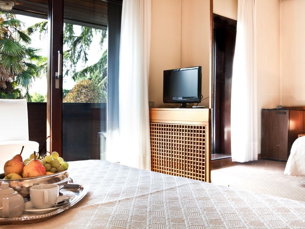 Hotel Due Mori ชิตตาเดลลา ภายนอก รูปภาพ